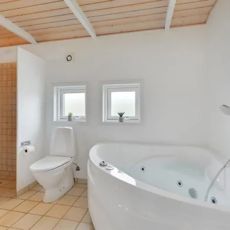 Holiday home Deline - 250m From The Sea In Se Jutland By Interhome Nordborg