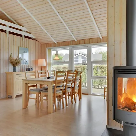 Deline - 250m From The Sea By Interhome